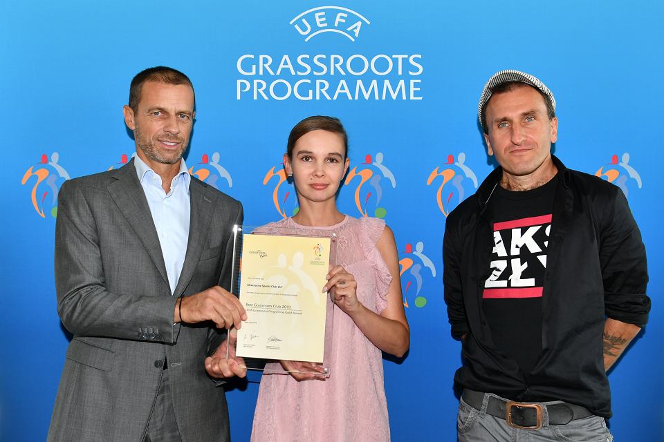 AKS Zły Going. partnerstwo UEFA Grassroots Awards 