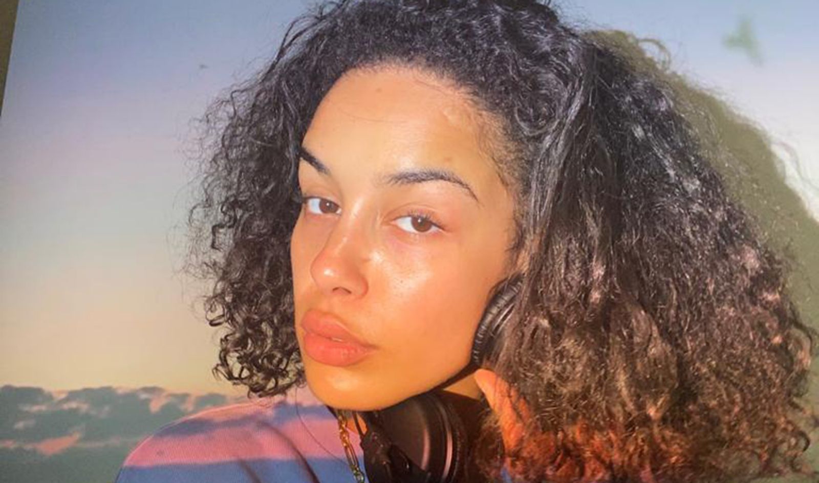 Jorja Smith, mat. promocyjne