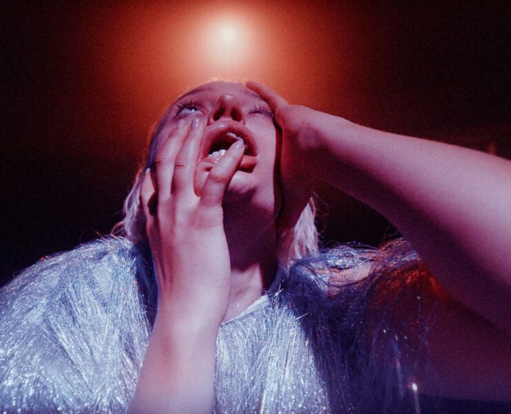 Martwi przed świtem