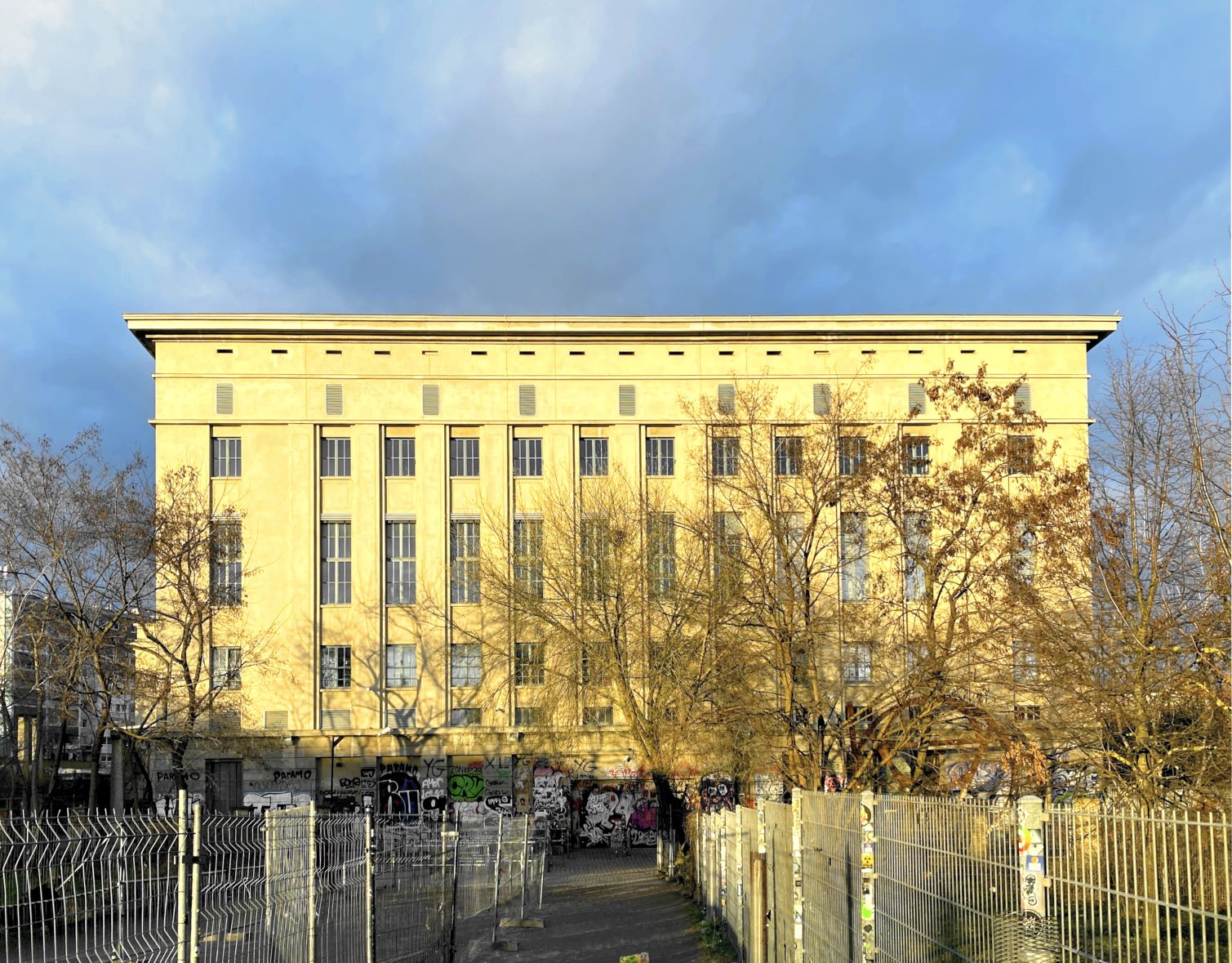 jak wejść do Berghain