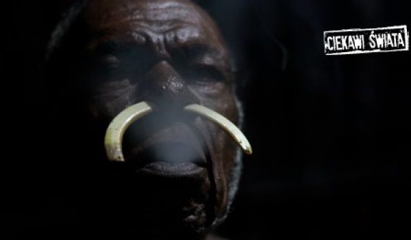 Going. | Dos Gringos: Papua Zachodnia – Ostatnie pokolenia - Kawiarnia Muzyczna Fama